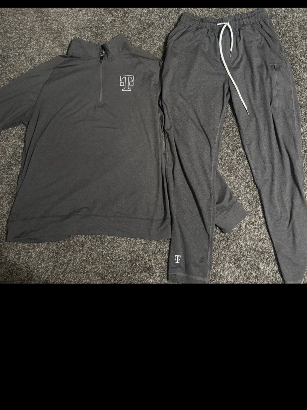T-Mobile Charcoal Gray Quarter-Zip Top & Jogger Set- Pullover  XL /Pants Large